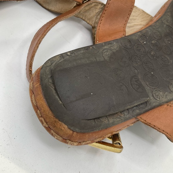 MICHAEL KORS AUBREY tan coloured leather sandals. - Picture 11 of 11
